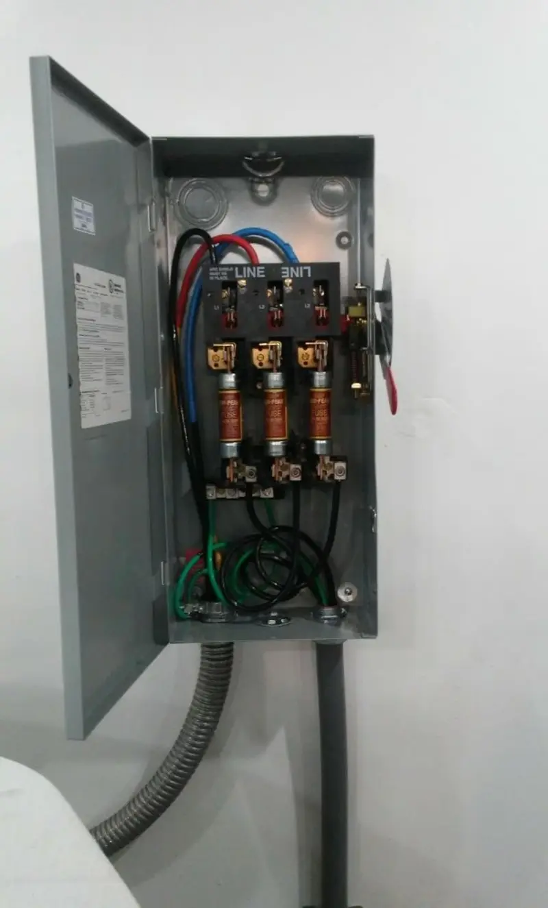 Three-phase disconnect switch installed for Electrical Wiring & Rewiring in Carlyle